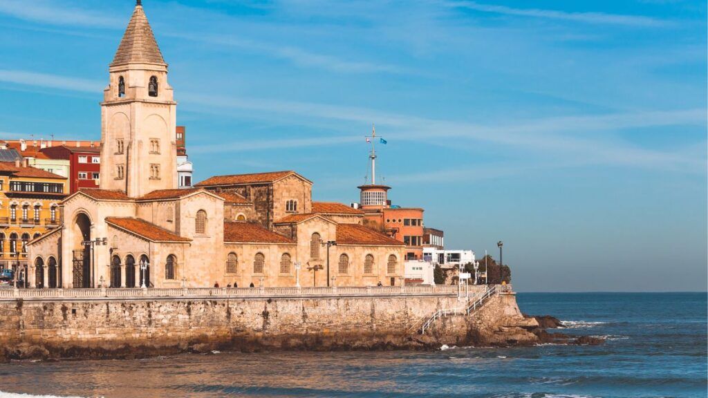 El desequilibrio en el mercado inmobiliario asturiano: muchos quieren cambiar de casa, pocos la venden