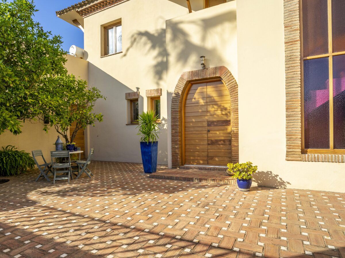 acceso chalet independiente en Sotogrande