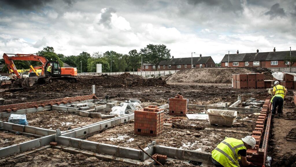 Crecen las mujeres que buscan vivienda de obra nueva frente a los hombres