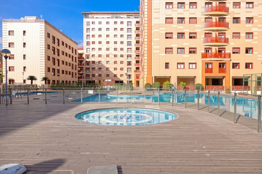 Zonas Comunes Piso en los bermejales piscinas