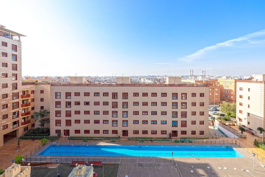 Seguridad y entorno piso en los bermejales