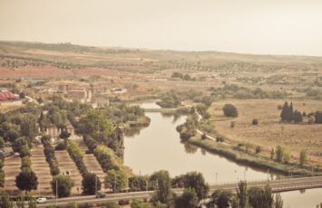 Ayudas de hasta 10.800 euros para jóvenes que compran vivienda rural en Castilla-La Mancha