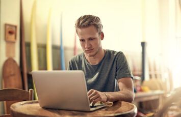 ¿Cómo se puede encontrar al propietario de una vivienda si solo se conoce la dirección?