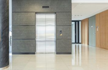 ¿Puede un bajo comercial utilizar la zona comunitaria?