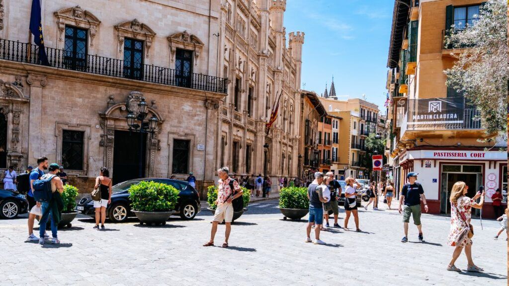 Desequilibrio del mercado inmobiliario en Baleares 2025: cae la oferta y crece la tensión en el sector