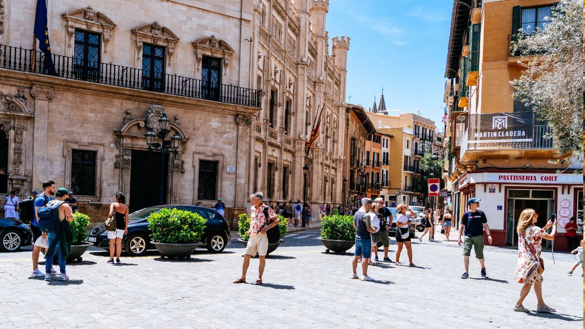 Desequilibrio del mercado inmobiliario en Baleares 2025: cae la oferta y crece la tensión en el sector