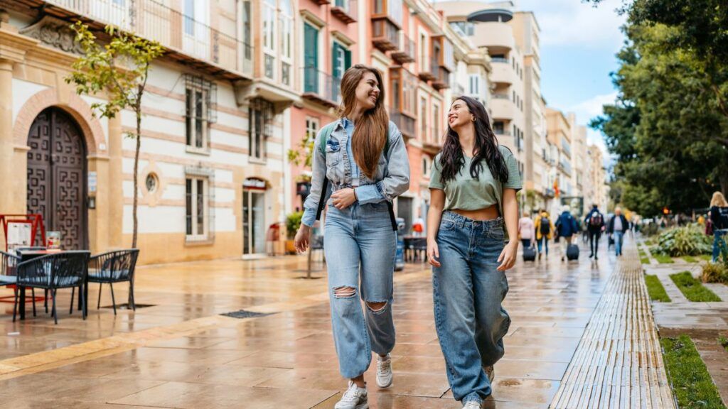 Desequilibrio en el mercado inmobiliario andaluz: la oferta de vivienda de compra en el mercado andaluz se ha reducido a la mitad en tres años