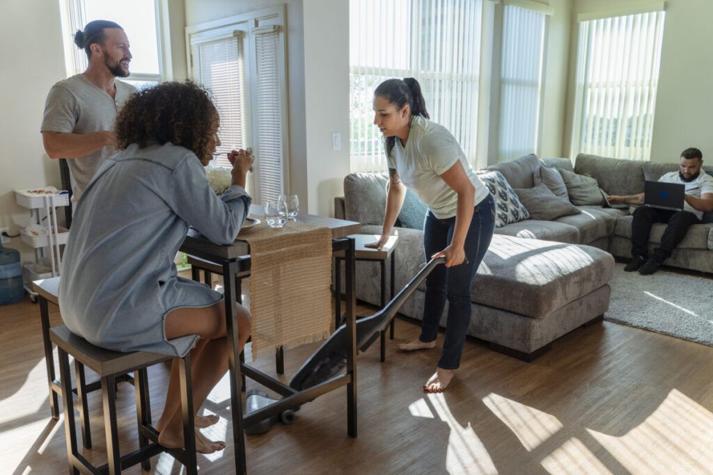 ¿Qué puedo hacer si la convivencia en un piso compartido es mala y quiero irme antes de tiempo?