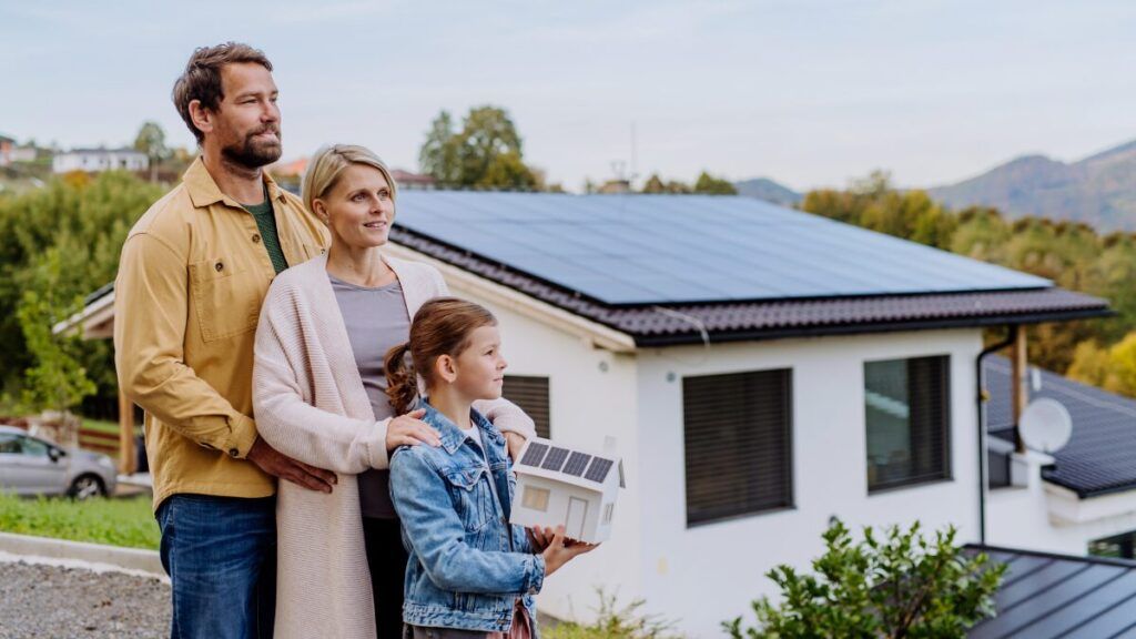 ¿Hay que pedir licencia de obras para instalar placas solares?