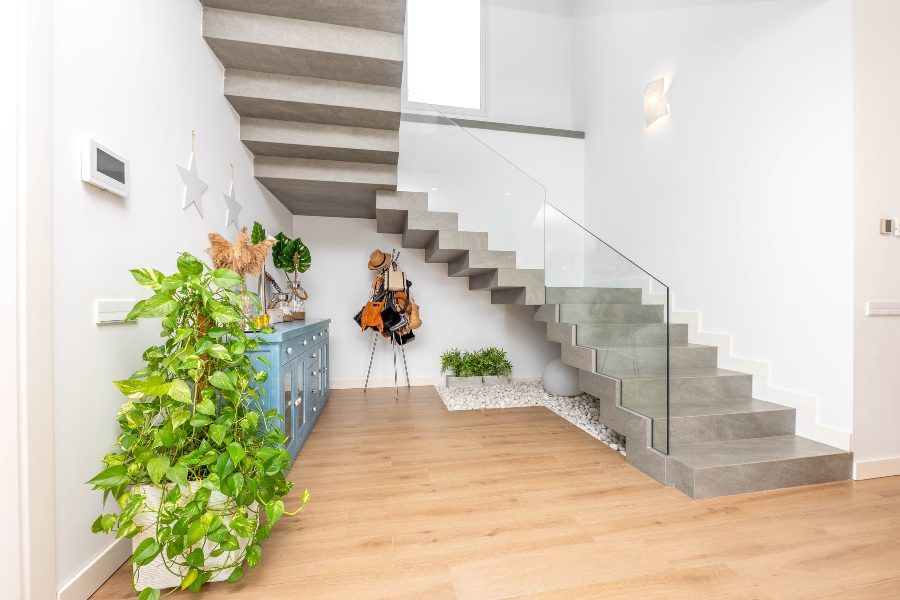 Escaleras interior chalet