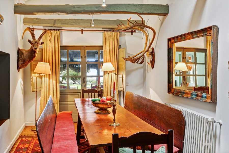 Finca zarza capilla luz natural