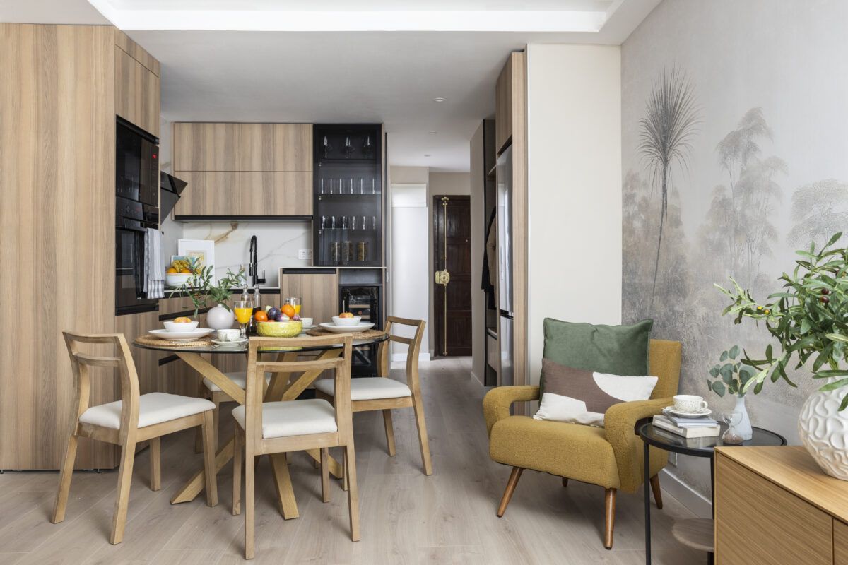 Tendencias de decoración para pisos pequeños: ideas que van más allá del “más blanco y menos cosas” img472